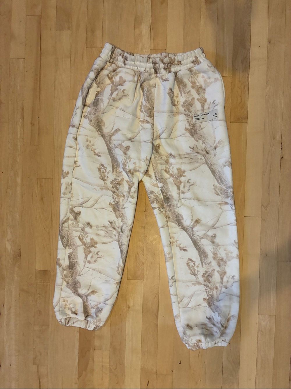 Comfrt Real Tree Camo Sweatpants Neutral Tan Cream Fall 2024 Large